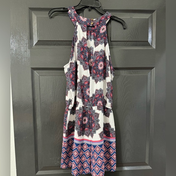 Romper - Picture 2 of 4